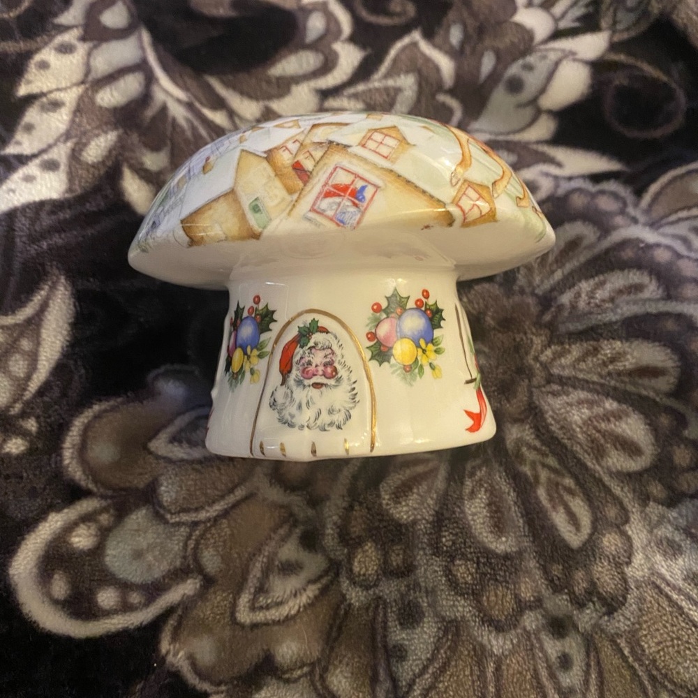 Bone china mushroom Xmas bank